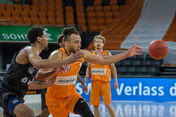 更是让球迷 更是让球迷