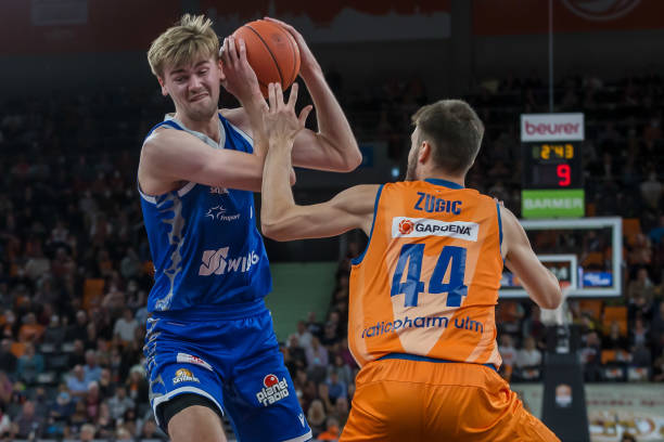 寻找一位能 寻找一位能